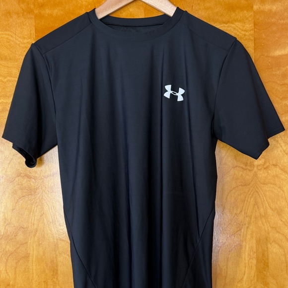 Under Armour Men’s Heatgear Large Black Compression Shirt - Picture 1 of 4